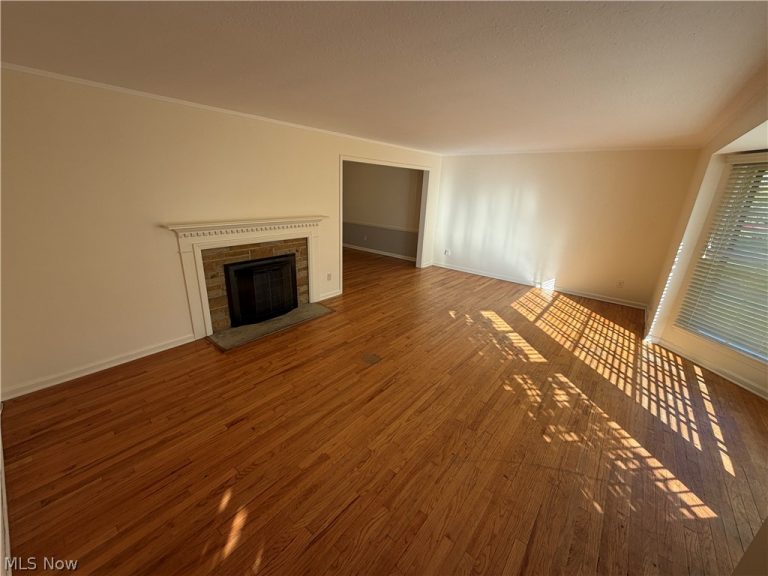 2712 Green Road, Shaker Heights, OH - Photo 3