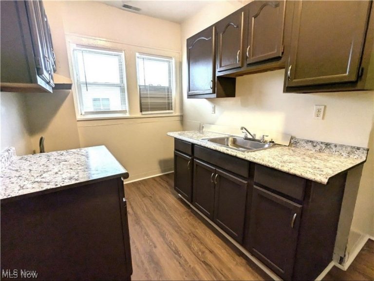 317 156th Street #1, Cleveland, OH - Photo 8