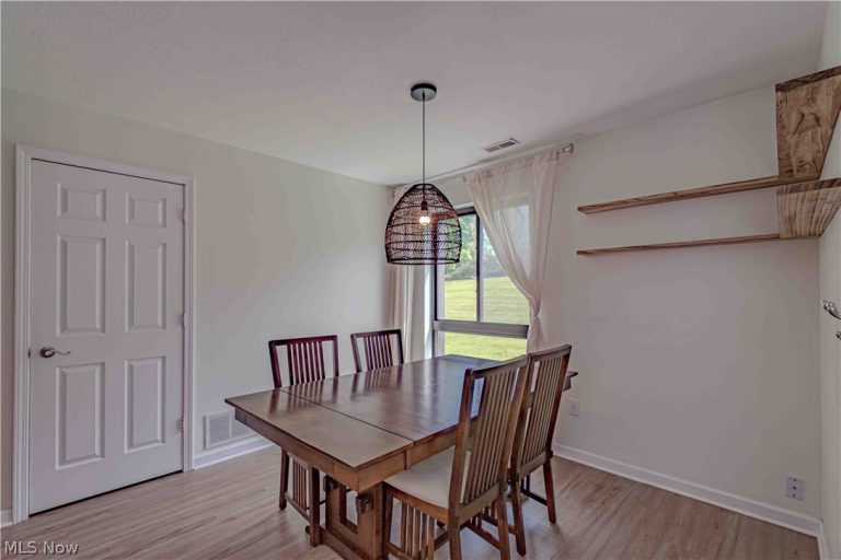 6300 Greenwood #402, Northfield, OH - Photo 4