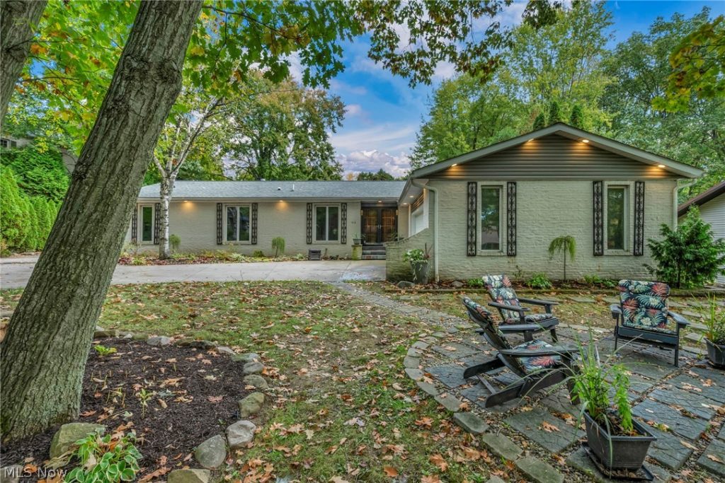 513 Somerset Road, Akron, OH