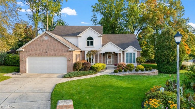 1458 Tori Pines Court, Canfield, OH - Photo 2