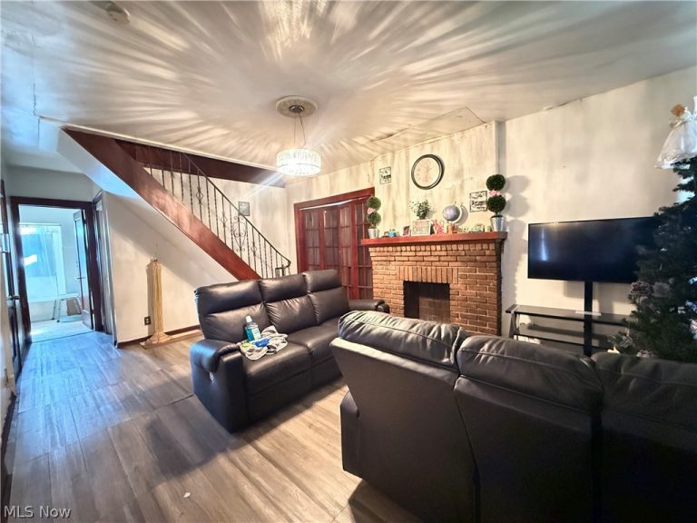 13306 Alvin Avenue, Garfield Heights, OH - Photo 8
