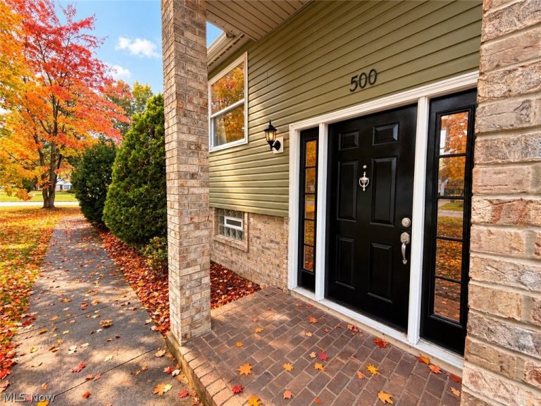 500 Aurora Drive, Youngstown, OH - Photo 4
