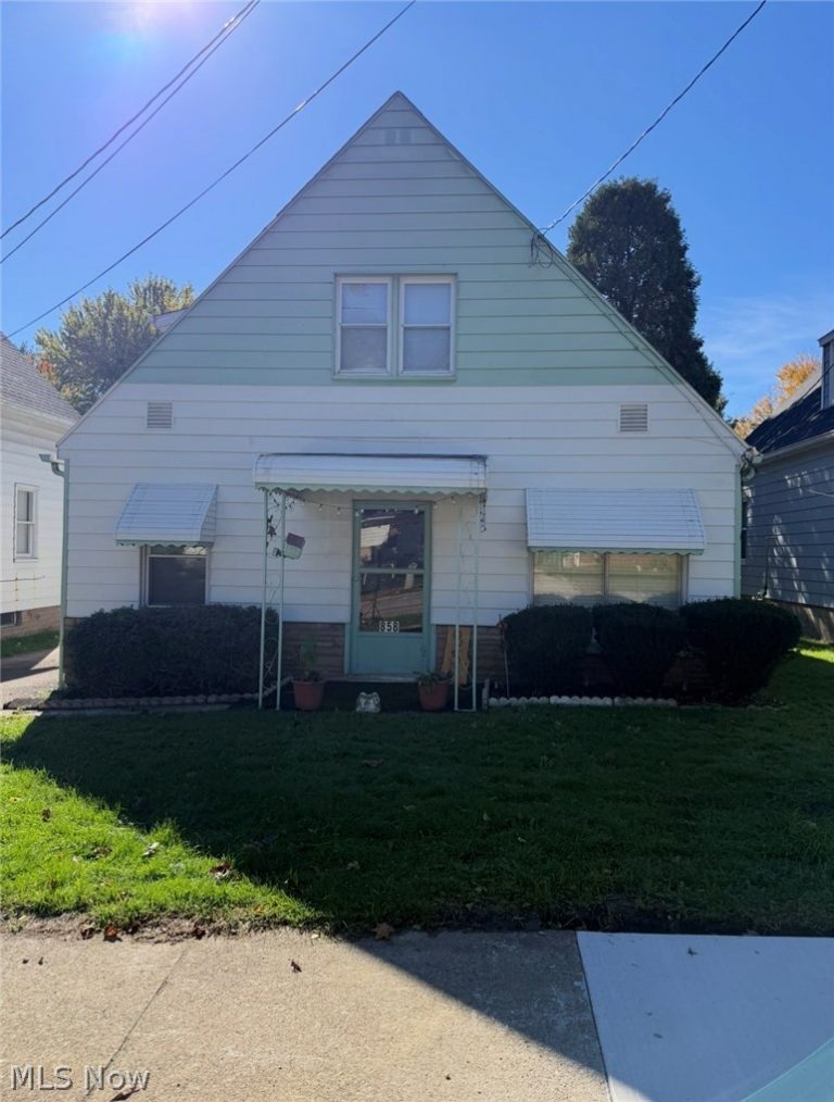 858 Independence Avenue, Akron, OH - Photo 2