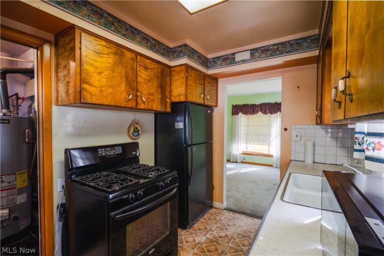 14116 Carrydale Avenue, Cleveland, OH - Photo 3