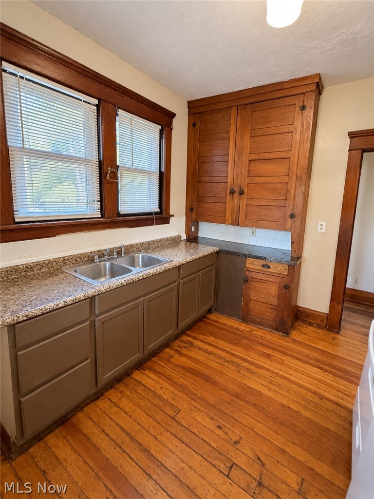 728 Dayton Street, Akron, OH - Photo 6