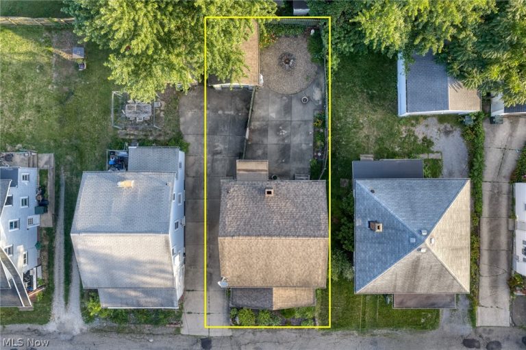 1628 May Place, Canton, OH - Photo 3