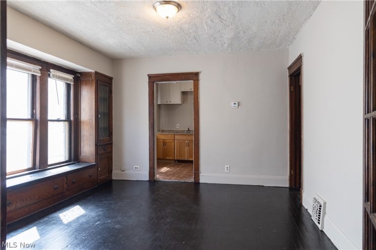 1738 Coit Avenue, East Cleveland, OH - Photo 6