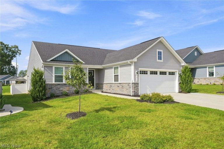 1018 Sunrise Way, Lakemore, OH, 44312