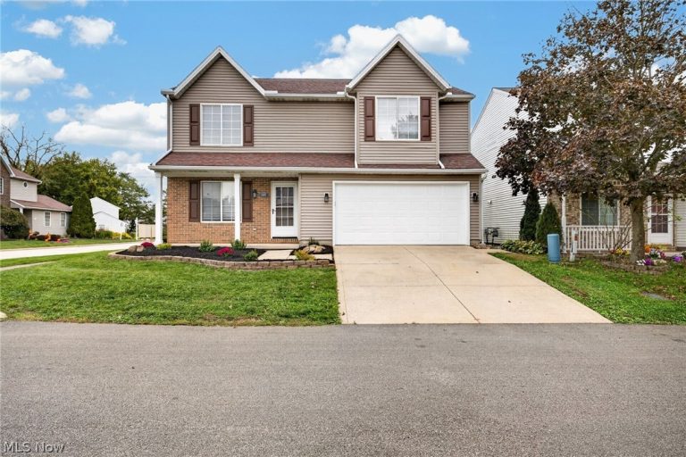 1115 Oxford Circle, Akron, OH, 44312