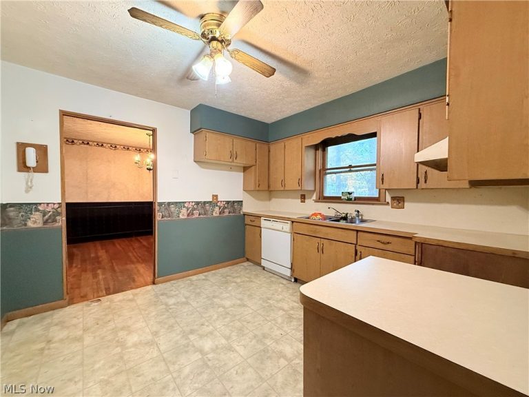 10715 Orrville Street, Massillon, OH - Photo 4