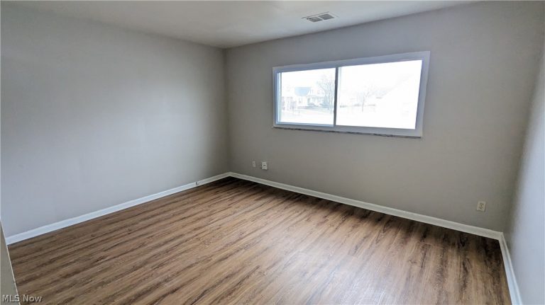 4230 Ridge Road, Brooklyn, OH - Photo 5