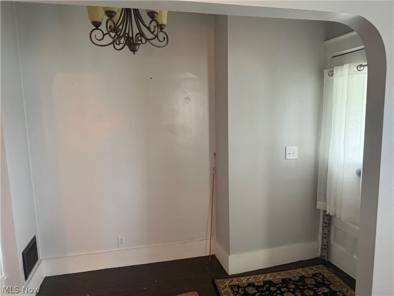 117 Gilbert Avenue, Niles, OH - Photo 6