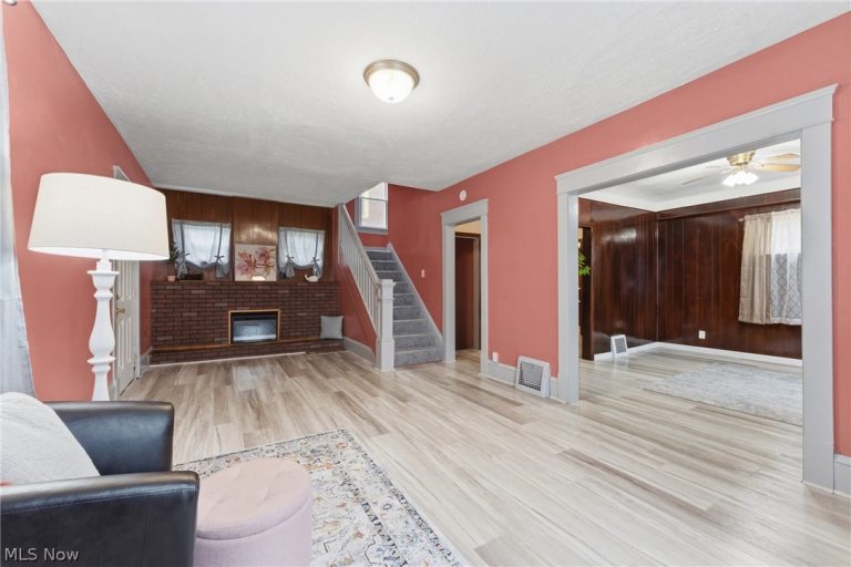 329 Girard Avenue, Canton, OH - Photo 8