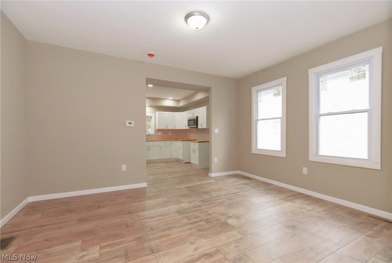 2146 95th Street, Cleveland, OH - Photo 5