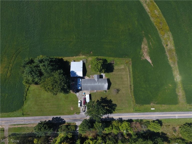 10240 Cemetery Road, Burbank, OH - Photo 2
