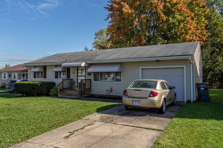 721 Rhoda Avenue, Youngstown, OH - Photo 2