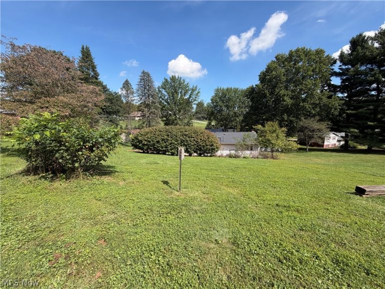430 Hazelwood Drive, New Philadelphia, OH - Photo 6