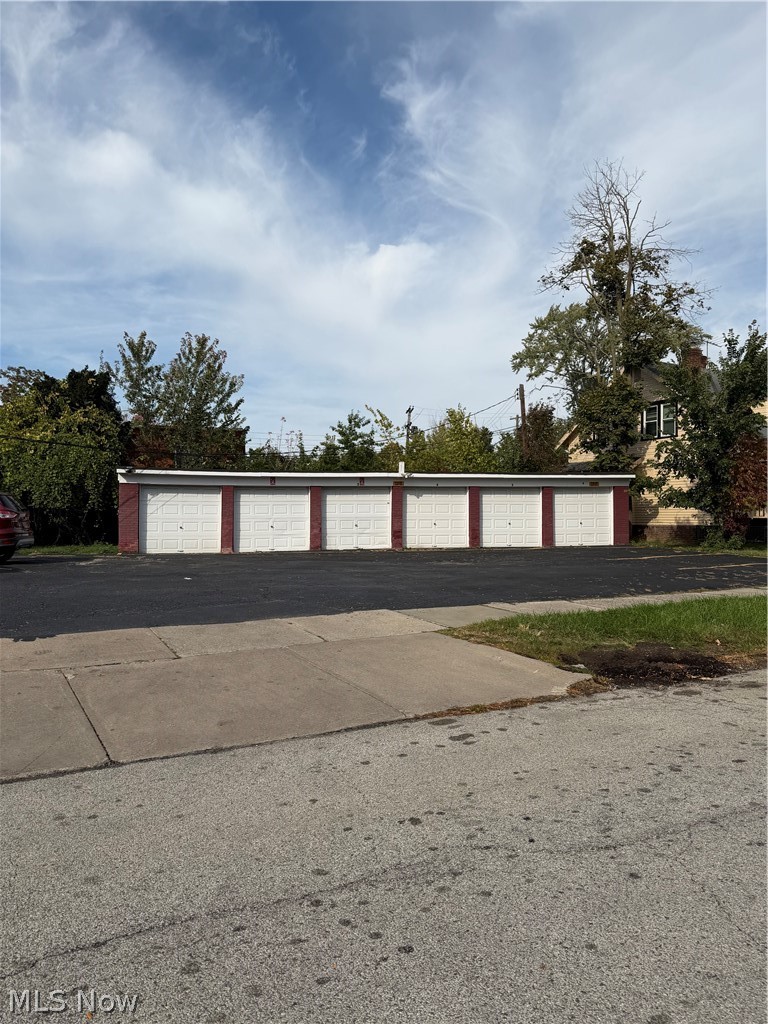 2443 Noble Road, Cleveland Heights, OH - Photo 4