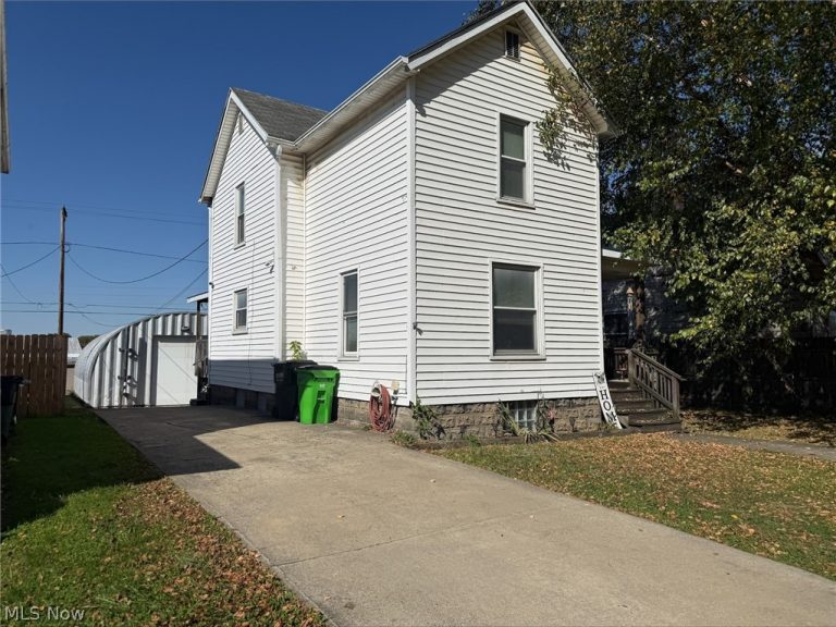 137 15th Street, Coshocton, OH, 43812