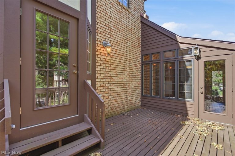 16 Bentley Drive, Canton, OH - Photo 8