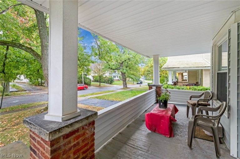 2192 Edgewood Road, Cleveland Heights, OH - Photo 2