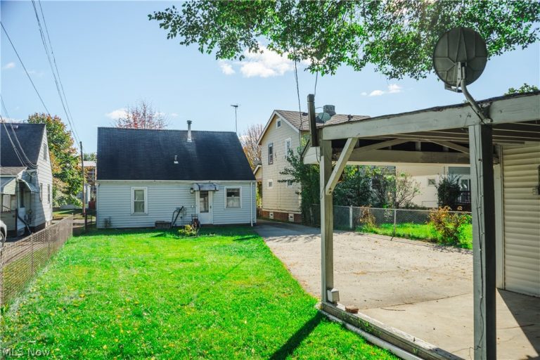 14116 Carrydale Avenue, Cleveland, OH - Photo 2