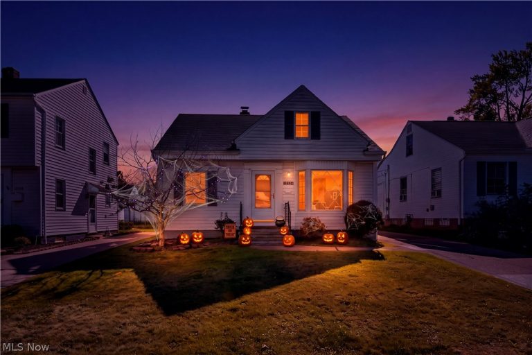 12324 Oak Park Boulevard, Garfield Heights, OH, 44125