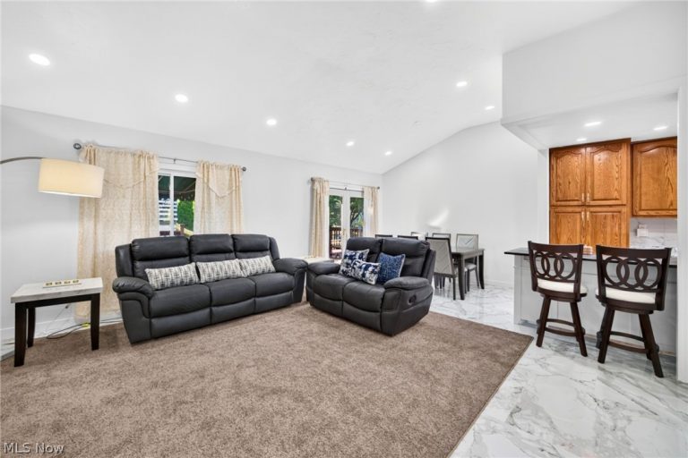 26673 Sudbury Drive, North Olmsted, OH - Photo 3