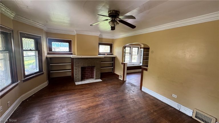 16003 Huntmere Avenue, Cleveland, OH - Photo 2