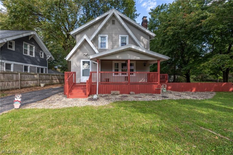1949 Auten Drive, Akron, OH, 44320