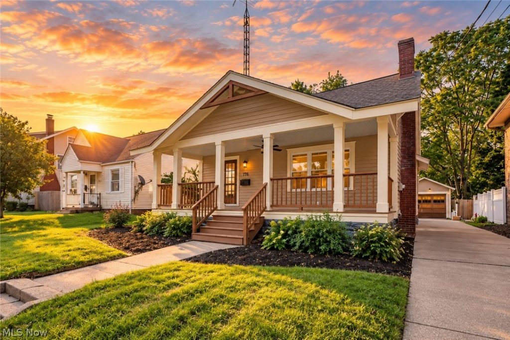 216 6th Street, North Canton, OH