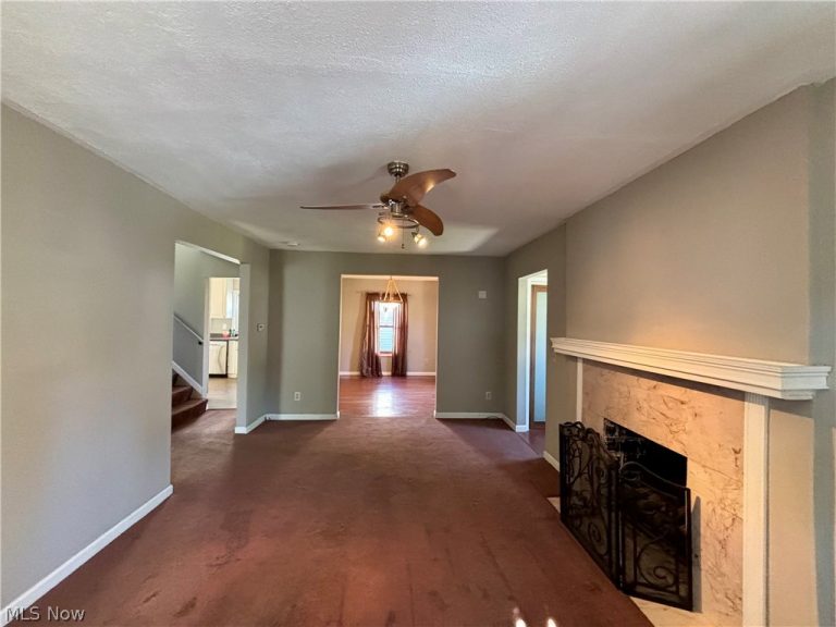 212 Ohio Avenue, Niles, OH - Photo 2
