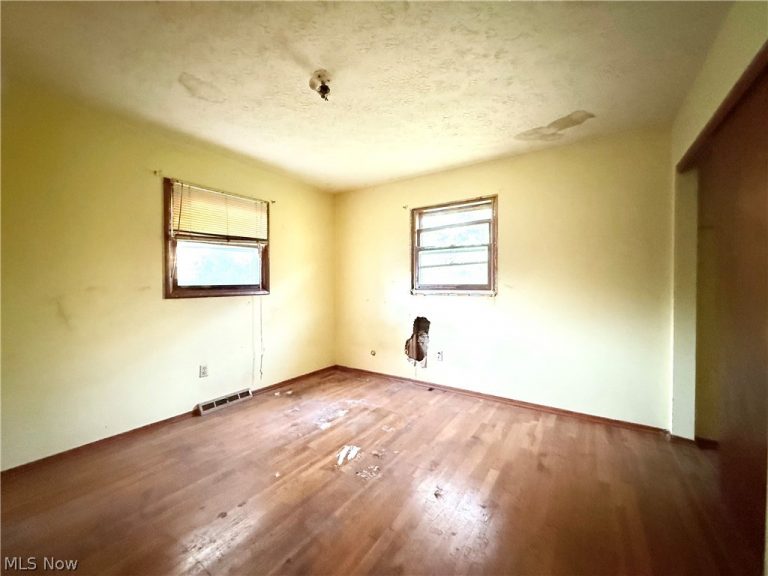 10715 Orrville Street, Massillon, OH - Photo 6
