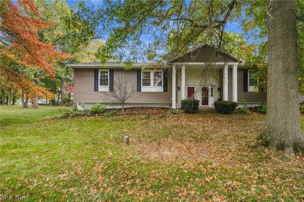 8632 Wedgewood Avenue, North Canton, OH