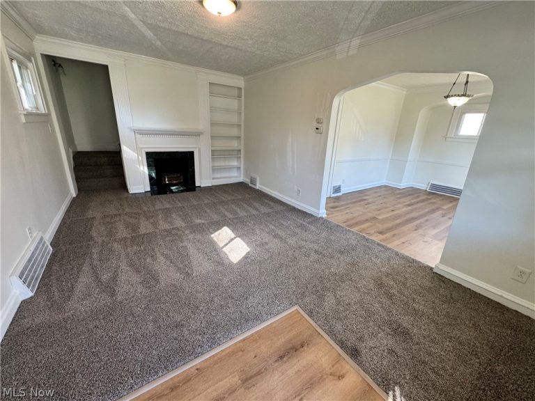 13113 Cranwood Park Boulevard, Garfield Heights, OH - Photo 4