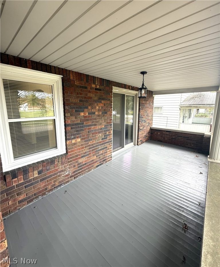 422 Firestone Boulevard, Akron, OH - Photo 3