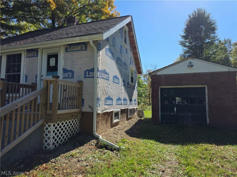 4149 Arrel Road, Youngstown, OH - Photo 2