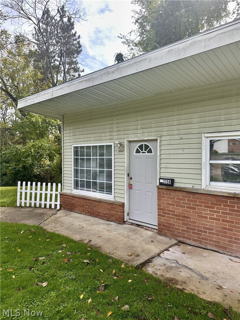 2356 Newton Street, Akron, OH, 44305