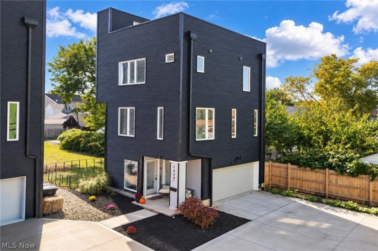1434 48 Street #D, Cleveland, OH, 44102