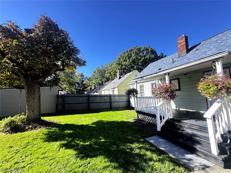 11801 Kensington Avenue, Cleveland, OH - Photo 2