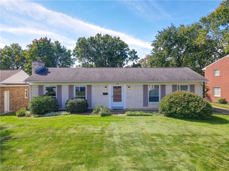 410 Chapple Hill Drive, North Canton, OH, 44720