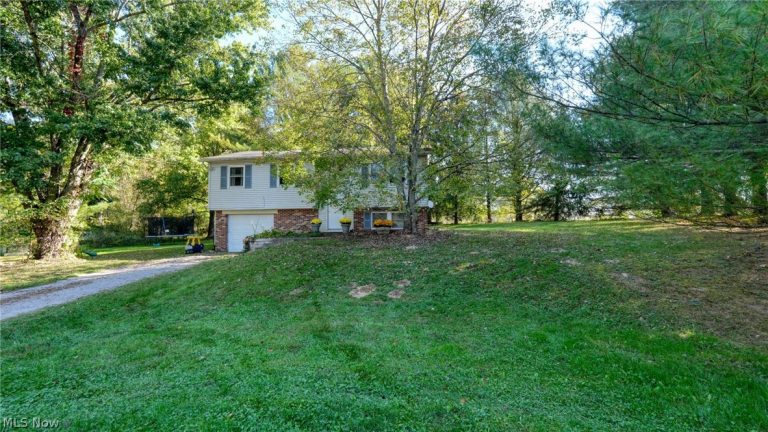 62282 Forestview Drive, Cambridge, OH - Photo 2
