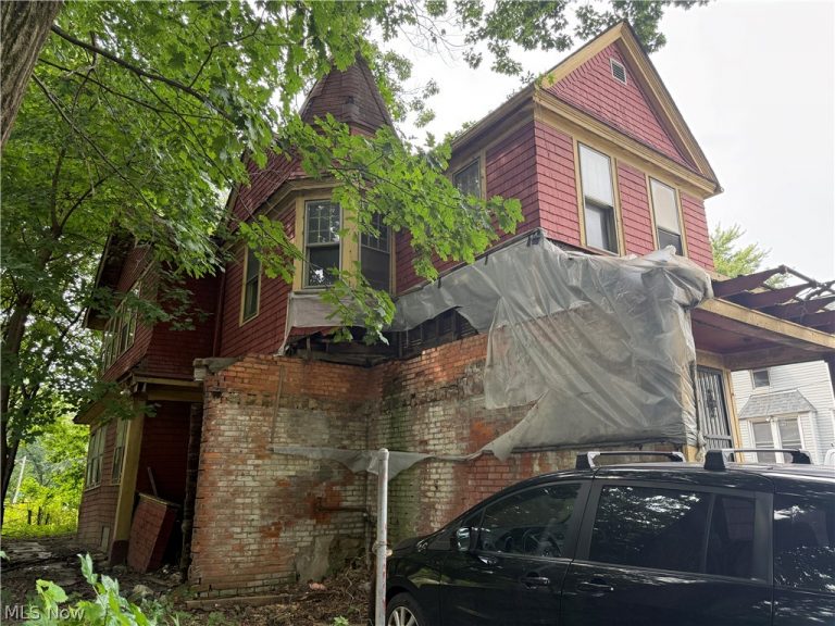 1274 100th Street, Cleveland, OH - Photo 4