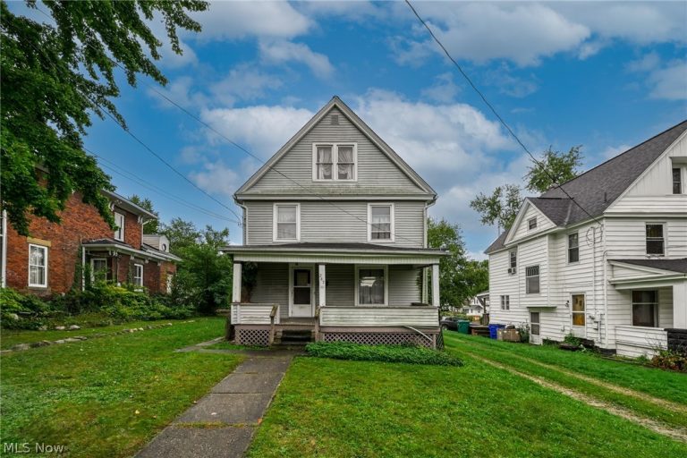 267 Riddle Avenue, Ravenna, OH - Photo 2