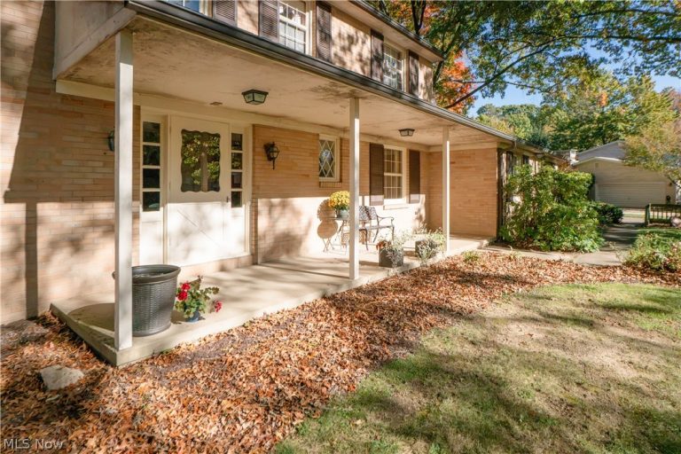 2221 Devonshire Drive, Canton, OH - Photo 3