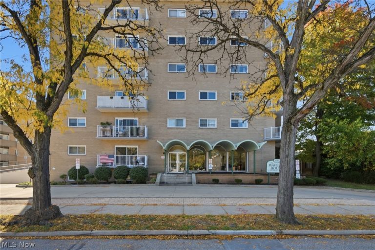 14567 Madison Avenue #303, Lakewood, OH - Photo 2
