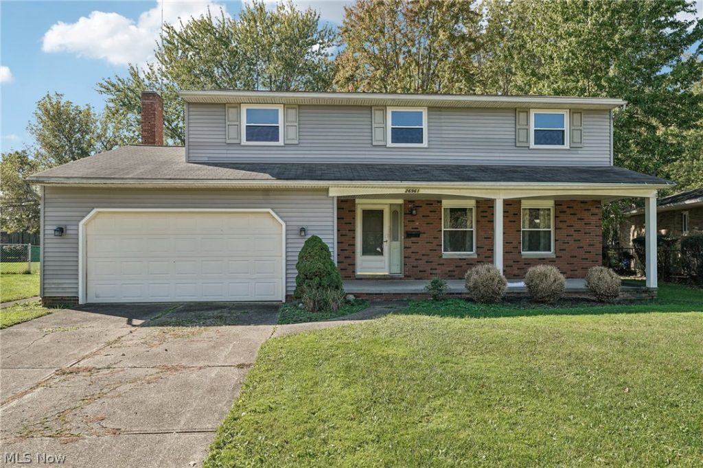 26961 Leenders Lane, North Olmsted, OH