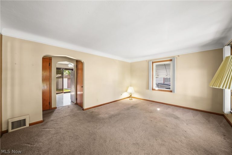 5141 8th Street, Brooklyn Heights, OH - Photo 5