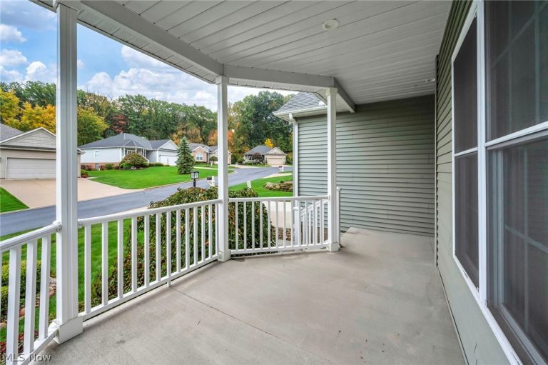 2636 Tributary Lane #42, Akron, OH - Photo 4
